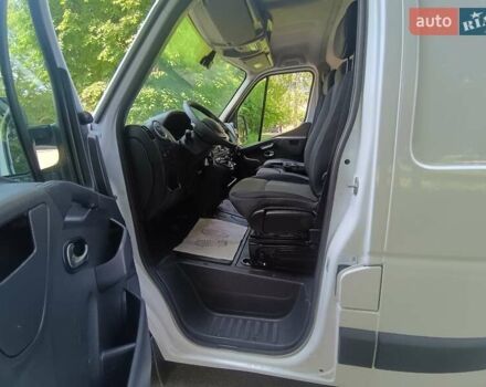 Белый Рено Мастер, объемом двигателя 0 л и пробегом 196 тыс. км за 15499 $, фото 7 на Automoto.ua