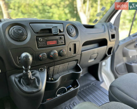 Белый Рено Мастер, объемом двигателя 2.3 л и пробегом 365 тыс. км за 22500 $, фото 74 на Automoto.ua