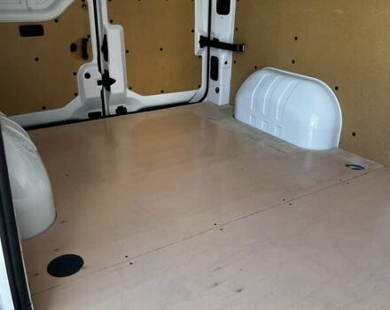 Белый Рено Мастер, объемом двигателя 2.3 л и пробегом 226 тыс. км за 17300 $, фото 12 на Automoto.ua