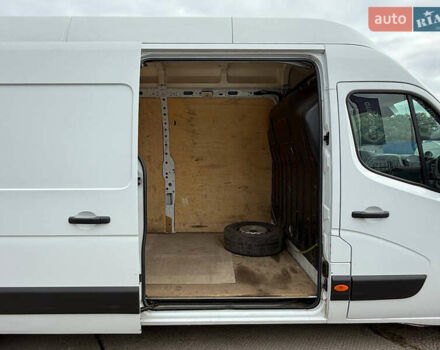 Белый Рено Мастер, объемом двигателя 2.3 л и пробегом 250 тыс. км за 16500 $, фото 14 на Automoto.ua