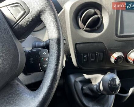 Белый Рено Мастер, объемом двигателя 2.3 л и пробегом 226 тыс. км за 17300 $, фото 17 на Automoto.ua