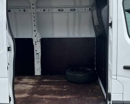 Белый Рено Мастер, объемом двигателя 2.3 л и пробегом 213 тыс. км за 13900 $, фото 14 на Automoto.ua