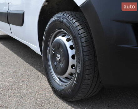 Рено Мастер 2018 в Киеве на Automoto.ua Белый Рено Мастер, объемом двигателя 2.3 л и пробегом 264 тыс. км за 22500 $, фото 18 на Automoto.ua