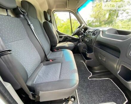 Белый Рено Мастер, объемом двигателя 2.3 л и пробегом 213 тыс. км за 16000 $, фото 19 на Automoto.ua