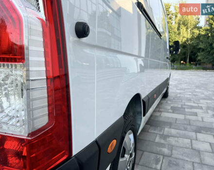 Белый Рено Мастер, объемом двигателя 2.3 л и пробегом 193 тыс. км за 18450 $, фото 20 на Automoto.ua