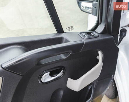 Рено Мастер 2018 в Луцке на Automoto.ua Белый Рено Мастер, объемом двигателя 2.3 л и пробегом 220 тыс. км за 19500 $, фото 16 на Automoto.ua