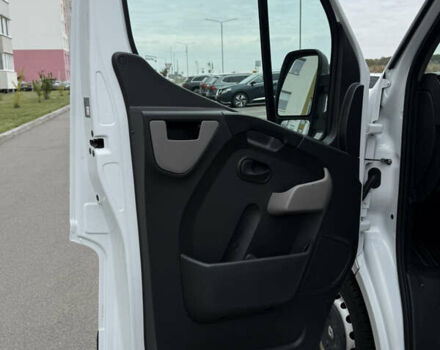 Белый Рено Мастер, объемом двигателя 2.3 л и пробегом 175 тыс. км за 16200 $, фото 16 на Automoto.ua