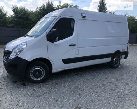 Белый Рено Мастер, объемом двигателя 2.3 л и пробегом 260 тыс. км за 15600 $, фото 2 на Automoto.ua