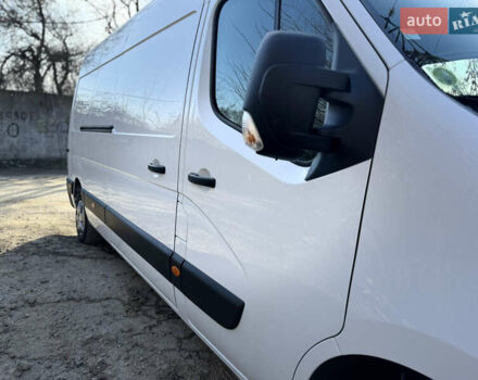 Белый Рено Мастер, объемом двигателя 0 л и пробегом 240 тыс. км за 17800 $, фото 21 на Automoto.ua