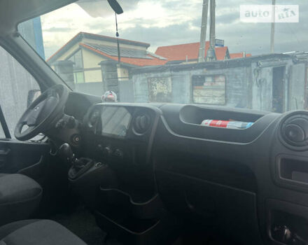 Белый Рено Мастер, объемом двигателя 2.3 л и пробегом 321 тыс. км за 13500 $, фото 5 на Automoto.ua
