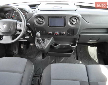 Рено Мастер 2018 в Киеве на Automoto.ua Белый Рено Мастер, объемом двигателя 2.3 л и пробегом 264 тыс. км за 22500 $, фото 25 на Automoto.ua