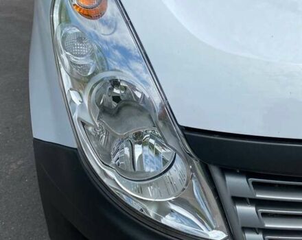 Белый Рено Мастер, объемом двигателя 2.3 л и пробегом 213 тыс. км за 16000 $, фото 4 на Automoto.ua