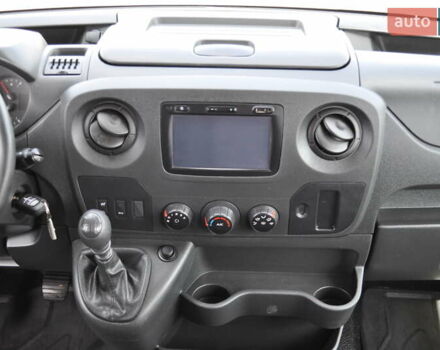 Рено Мастер 2018 в Киеве на Automoto.ua Белый Рено Мастер, объемом двигателя 2.3 л и пробегом 264 тыс. км за 22500 $, фото 26 на Automoto.ua