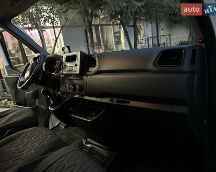 Білий Рено Мастєр, об'ємом двигуна 2.3 л та пробігом 380 тис. км за 25000 $, фото 8 на Automoto.ua