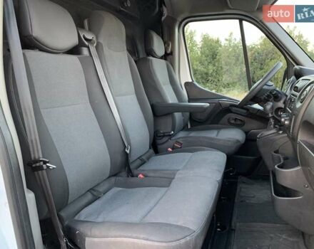 Білий Рено Мастєр, об'ємом двигуна 2.3 л та пробігом 190 тис. км за 17500 $, фото 11 на Automoto.ua