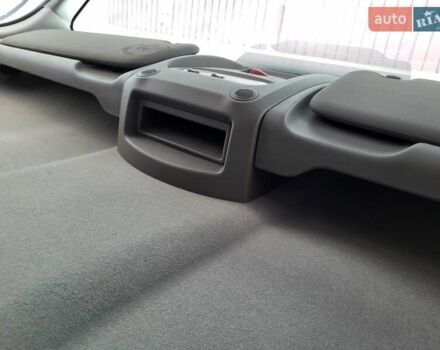 Білий Рено Мастєр, об'ємом двигуна 2.3 л та пробігом 279 тис. км за 18000 $, фото 11 на Automoto.ua