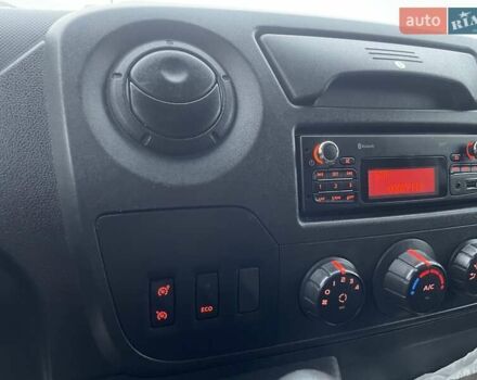 Белый Рено Мастер, объемом двигателя 2.3 л и пробегом 186 тыс. км за 16900 $, фото 12 на Automoto.ua