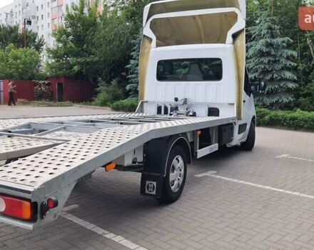 Белый Рено Мастер, объемом двигателя 2.3 л и пробегом 385 тыс. км за 17000 $, фото 1 на Automoto.ua