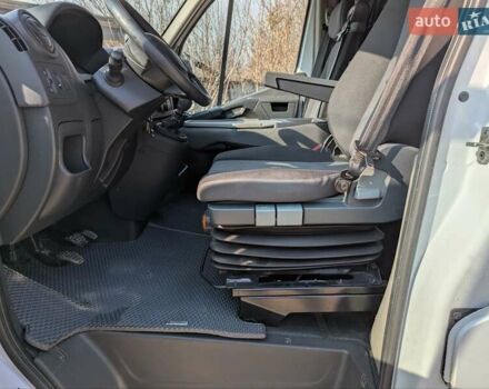 Белый Рено Мастер, объемом двигателя 2.3 л и пробегом 270 тыс. км за 14100 $, фото 12 на Automoto.ua