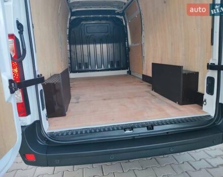 Белый Рено Мастер, объемом двигателя 2.3 л и пробегом 315 тыс. км за 17600 $, фото 73 на Automoto.ua