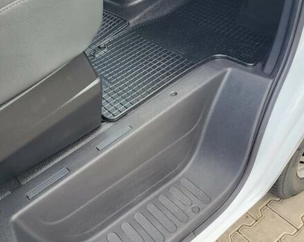 Білий Рено Мастєр, об'ємом двигуна 2.3 л та пробігом 279 тис. км за 18000 $, фото 14 на Automoto.ua