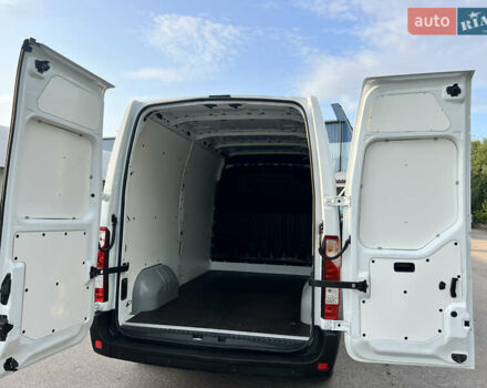 Белый Рено Мастер, объемом двигателя 2.3 л и пробегом 240 тыс. км за 17200 $, фото 46 на Automoto.ua