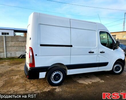 Белый Рено Мастер, объемом двигателя 2.3 л и пробегом 235 тыс. км за 15900 $, фото 1 на Automoto.ua