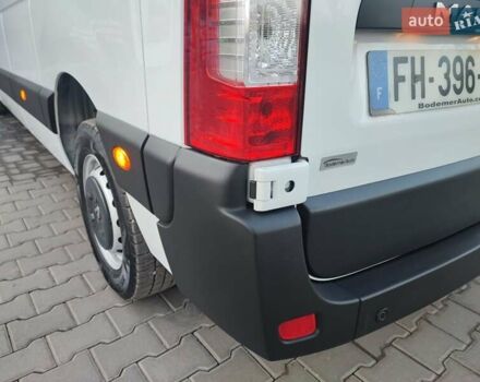 Белый Рено Мастер, объемом двигателя 2.3 л и пробегом 315 тыс. км за 17600 $, фото 14 на Automoto.ua