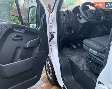 Білий Рено Мастєр, об'ємом двигуна 2.3 л та пробігом 340 тис. км за 19200 $, фото 16 на Automoto.ua