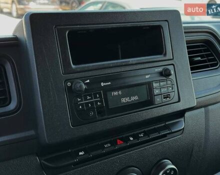 Белый Рено Мастер, объемом двигателя 2.3 л и пробегом 242 тыс. км за 18500 $, фото 13 на Automoto.ua