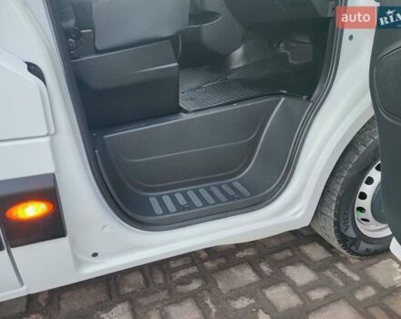 Белый Рено Мастер, объемом двигателя 2.3 л и пробегом 315 тыс. км за 17600 $, фото 60 на Automoto.ua