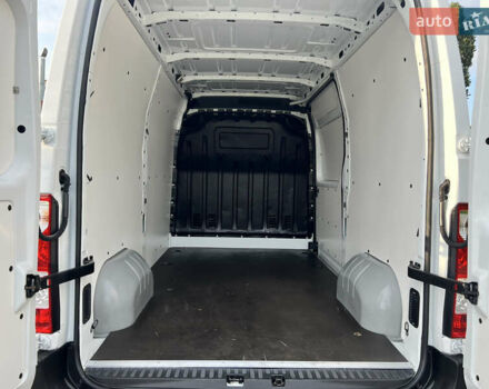 Белый Рено Мастер, объемом двигателя 2.3 л и пробегом 240 тыс. км за 17200 $, фото 41 на Automoto.ua