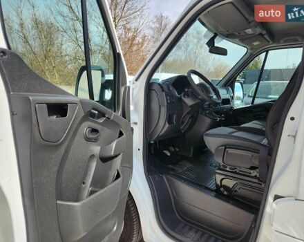 Белый Рено Мастер, объемом двигателя 2.3 л и пробегом 187 тыс. км за 17200 $, фото 19 на Automoto.ua