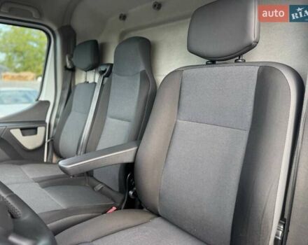 Белый Рено Мастер, объемом двигателя 2.3 л и пробегом 280 тыс. км за 17950 $, фото 10 на Automoto.ua