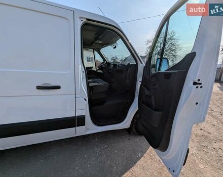 Белый Рено Мастер, объемом двигателя 2.3 л и пробегом 270 тыс. км за 14100 $, фото 3 на Automoto.ua