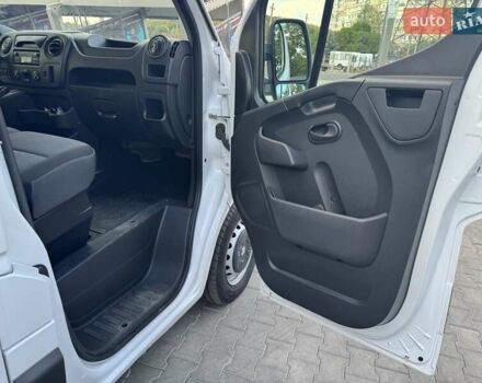 Белый Рено Мастер, объемом двигателя 2.3 л и пробегом 190 тыс. км за 17700 $, фото 36 на Automoto.ua