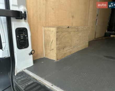Белый Рено Мастер, объемом двигателя 2.3 л и пробегом 201 тыс. км за 17500 $, фото 65 на Automoto.ua