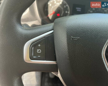 Рено Мастер 2019 в Кропивницком (Кировограде) на Automoto.ua Белый Рено Мастер, объемом двигателя 2.3 л и пробегом 355 тыс. км за 18299 $, фото 21 на Automoto.ua