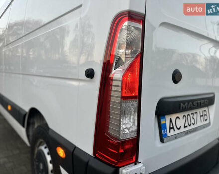 Белый Рено Мастер, объемом двигателя 2.3 л и пробегом 201 тыс. км за 17500 $, фото 13 на Automoto.ua