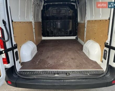 Белый Рено Мастер, объемом двигателя 2.3 л и пробегом 190 тыс. км за 17700 $, фото 41 на Automoto.ua