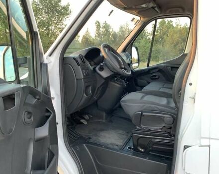 Белый Рено Мастер, объемом двигателя 2.3 л и пробегом 190 тыс. км за 17500 $, фото 14 на Automoto.ua