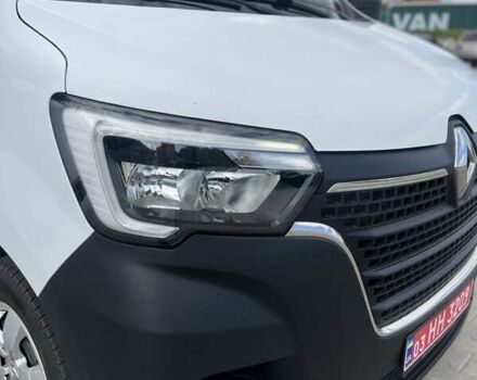 Белый Рено Мастер, объемом двигателя 2.3 л и пробегом 296 тыс. км за 17500 $, фото 2 на Automoto.ua