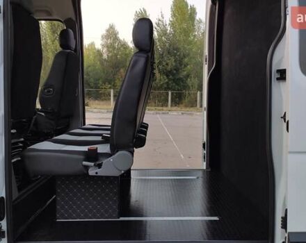 Белый Рено Мастер, объемом двигателя 2.3 л и пробегом 203 тыс. км за 18800 $, фото 21 на Automoto.ua