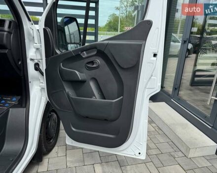 Белый Рено Мастер, объемом двигателя 2.3 л и пробегом 166 тыс. км за 24900 $, фото 28 на Automoto.ua