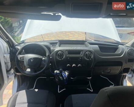 Белый Рено Мастер, объемом двигателя 2.3 л и пробегом 183 тыс. км за 19000 $, фото 8 на Automoto.ua