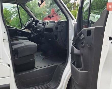 Белый Рено Мастер, объемом двигателя 2.3 л и пробегом 385 тыс. км за 17000 $, фото 10 на Automoto.ua