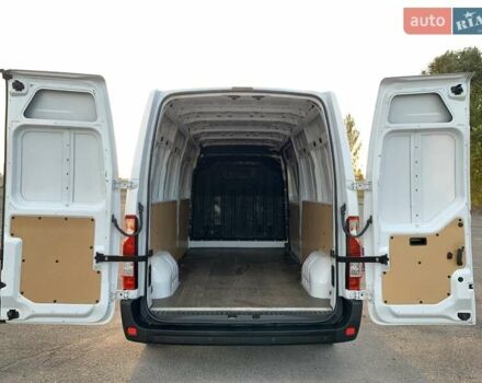 Белый Рено Мастер, объемом двигателя 2.3 л и пробегом 190 тыс. км за 17500 $, фото 22 на Automoto.ua