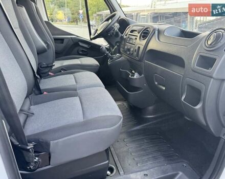 Белый Рено Мастер, объемом двигателя 2.3 л и пробегом 190 тыс. км за 17700 $, фото 38 на Automoto.ua