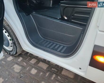 Белый Рено Мастер, объемом двигателя 2.3 л и пробегом 315 тыс. км за 17600 $, фото 36 на Automoto.ua