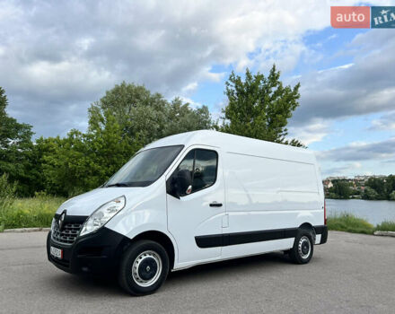 Белый Рено Мастер, объемом двигателя 2.3 л и пробегом 240 тыс. км за 17200 $, фото 1 на Automoto.ua